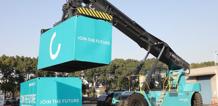 New Reach Stacker is Electric