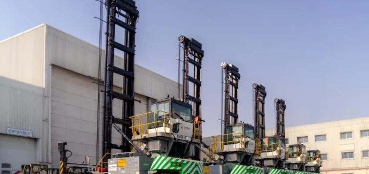 Port Expands Electric Terminal Vehicle Fleet