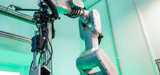 Physical AI Solution to Pick 2-piece Shoeboxes