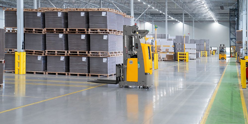 Why Mobile Robots Are Changing Material Flow Forever