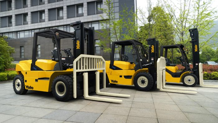 Lithium-ion Forklifts for Indoors and Outdoors