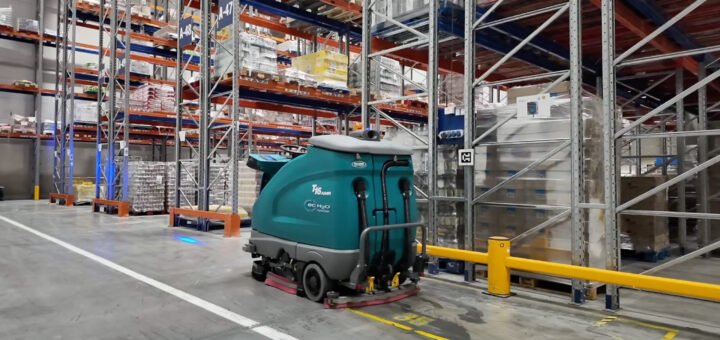 Nabuurs turns autonomous cleaning into a warehouse process