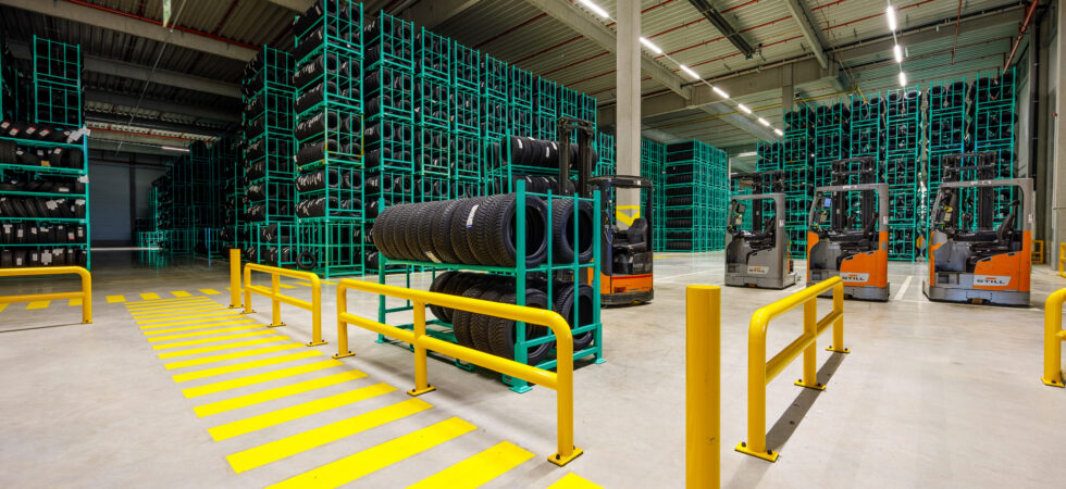Digital load carrier control gives Fiege a wider view of logistics assets