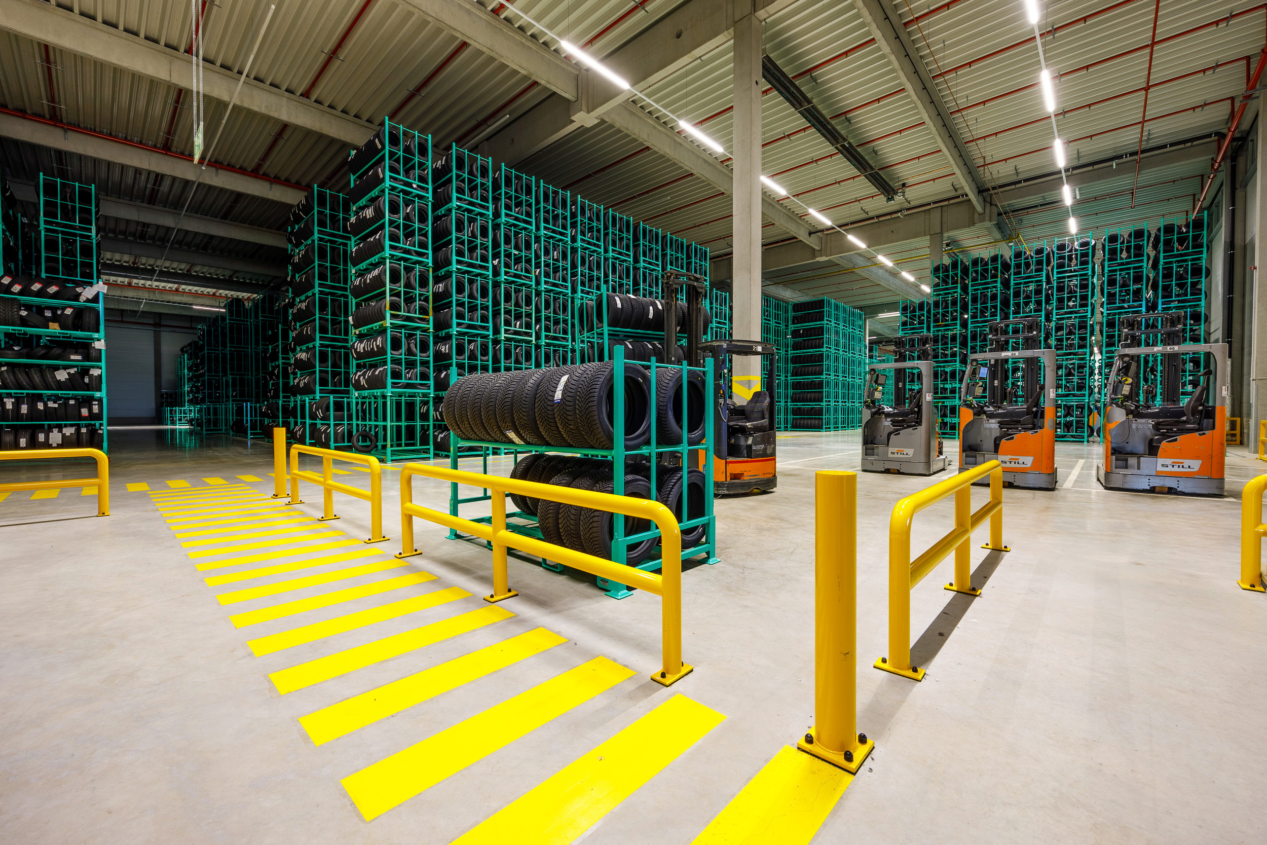 Digital load carrier control gives Fiege a wider view of logistics assets