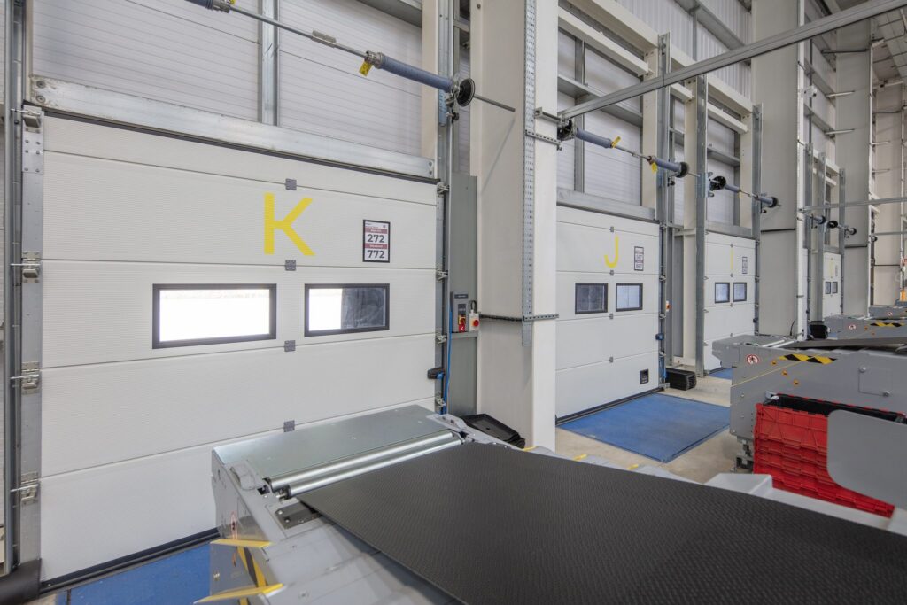 Integrated access technology prepares DPD hub for resilient parcel operations