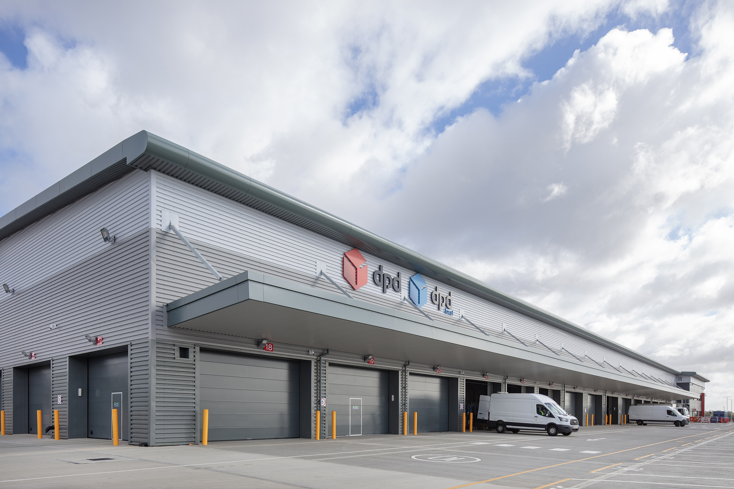Integrated access technology prepares DPD hub for resilient parcel operations